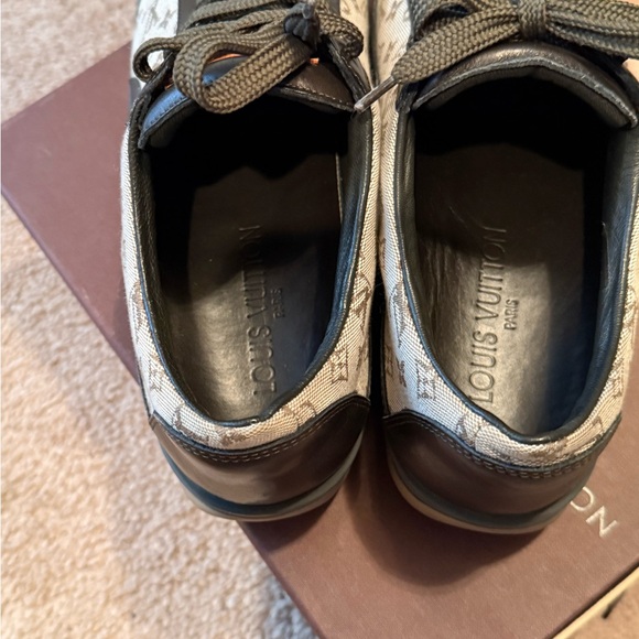 Louis Vuitton Black and Cream Monogram Shoes - Picture 3 of 7